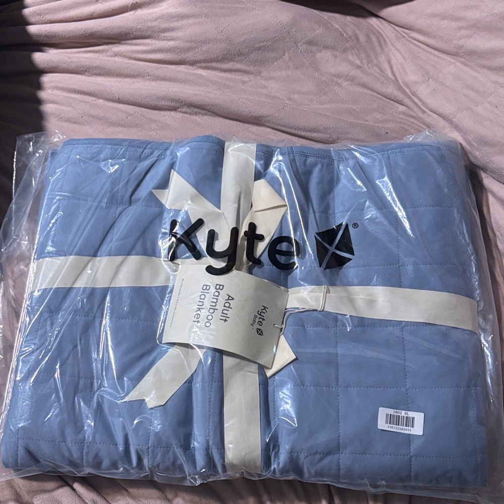 Kyte BABY Slate Adult Blanket